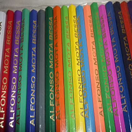 personalised pencil crayons engraved with any name