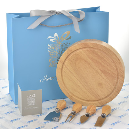 Personalised Wooden Cheeseboard Set - Carved Love Heart