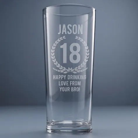 Personalised Pint Glass - Wreath Design