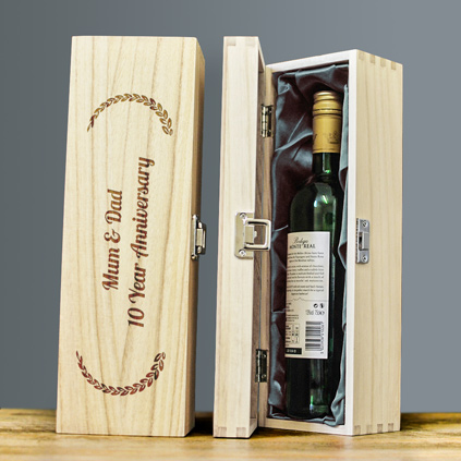 Personalised Hinged Wine Box Wreath Design