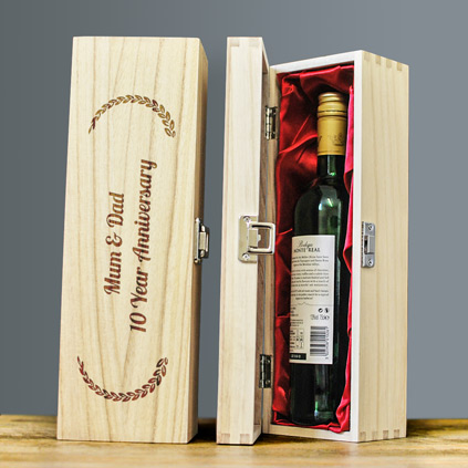 Personalised Hinged Wine Box Wreath Design