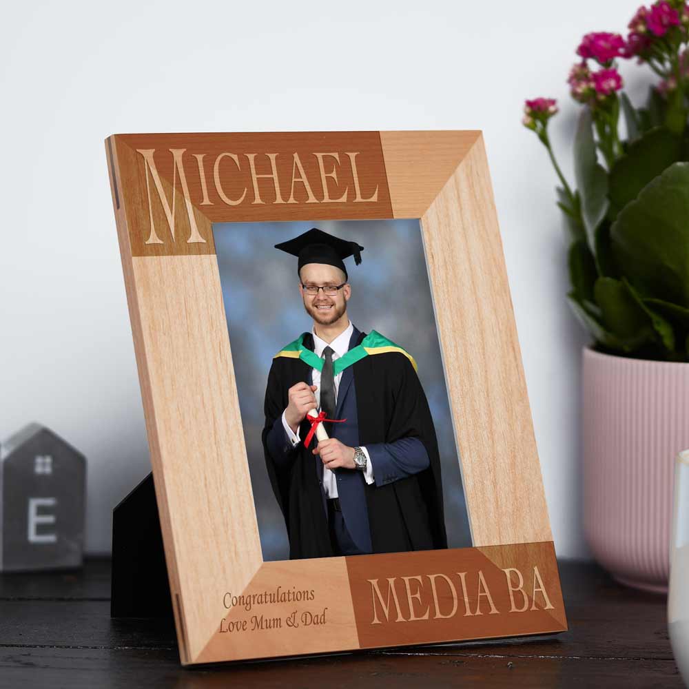 Graduate Gifts Personalised Wooden Photo Frame - Click Image to Close