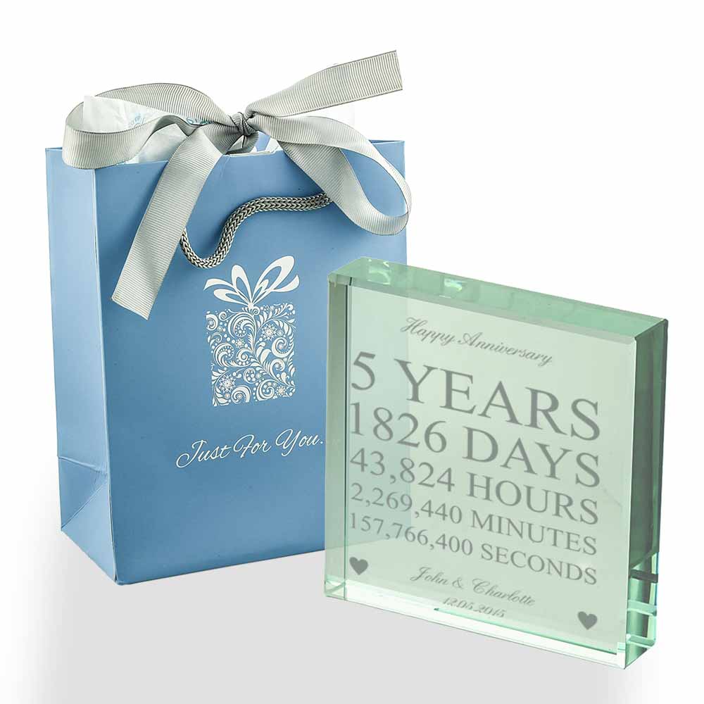 Personalised 5 Years Of Marriage Glass Token - Click Image to Close