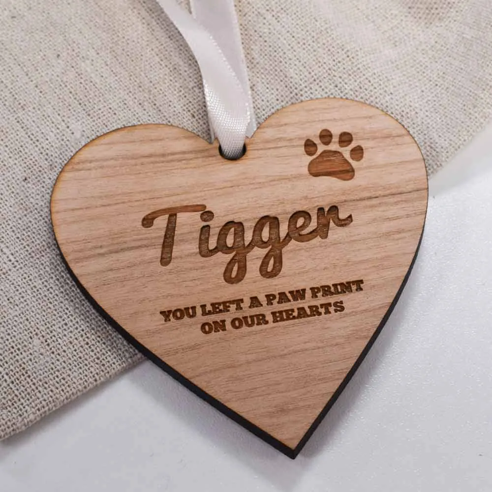 Personalised Pet Memorial Pawprints Wooden Bauble - Click Image to Close