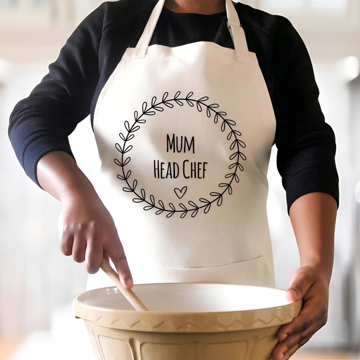 Personalised Apron - Wreath Heart Design Any Message - Click Image to Close