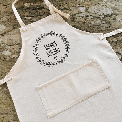Personalised Apron - Wreath Heart Design Any Message